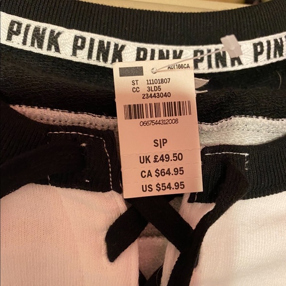 VS PINK CLASSIC JOGGERS VARSITY PULLOVER SET - Picture 10 of 15